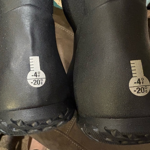 Bogs youth size 4 York Black Waterproof Boots, NWT - Picture 13 of 13